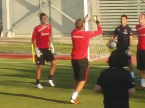 Προπόνηση τερματοφυλάκων Ολυμπιακού στο Ρέντη