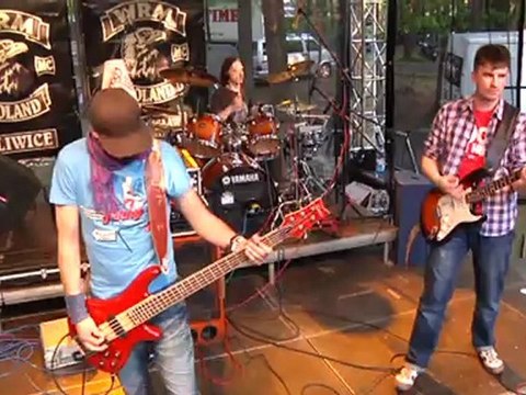 Fragment koncertu MILCZENIE OWIEC cz. II na Zlocie Motocyklistów w Turawie