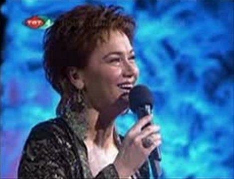 Nalan ALTINÖRS Kalbimde Gizli Bir Sevgili Arar