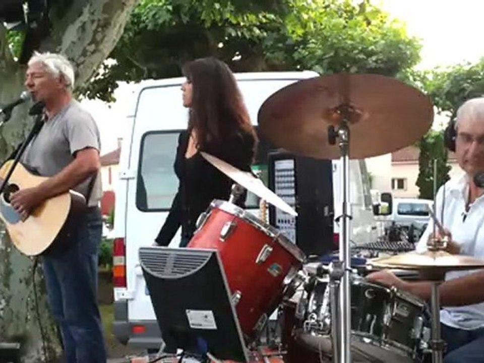 2 Dedicace à Momo Cri-Cri et Mélanie ... Groupe Orchestre fêtes en tous genres.