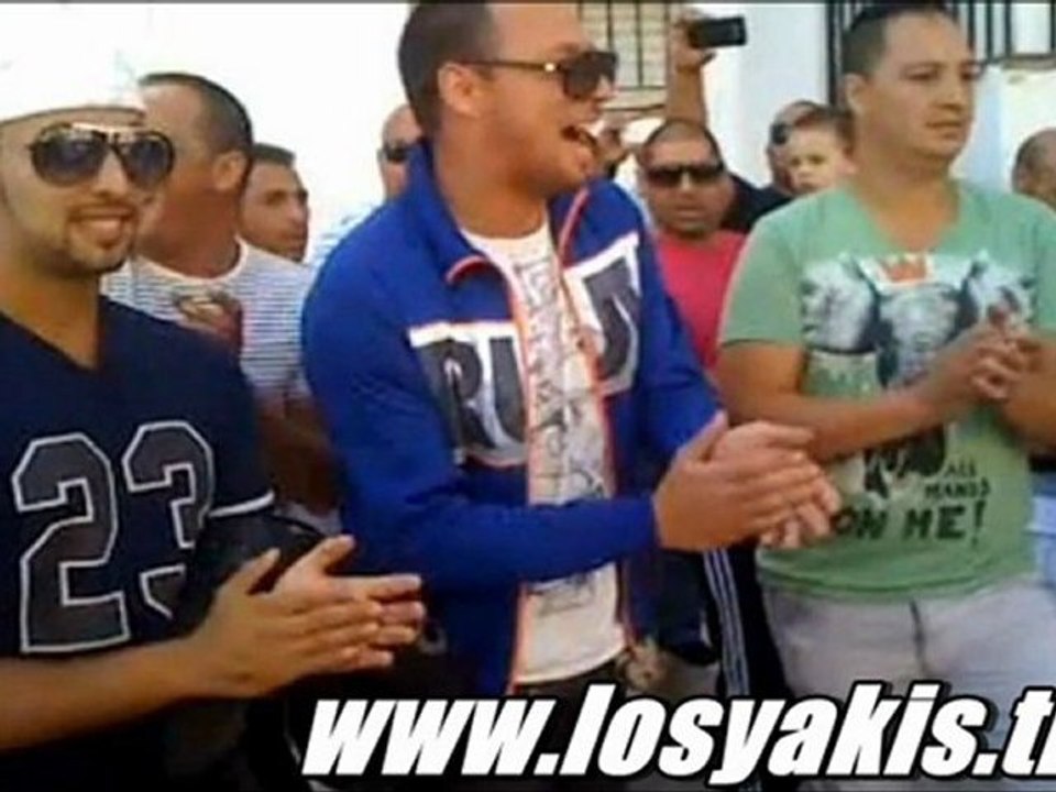 djcale los yakis las gitanas lo bailan pa un lao 2012