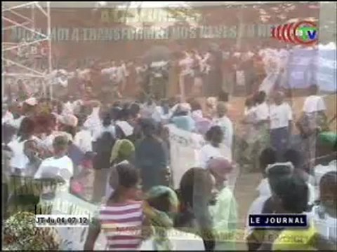 Arrivée à Gamboma du candidat du PCT Hugues Ngouelondele