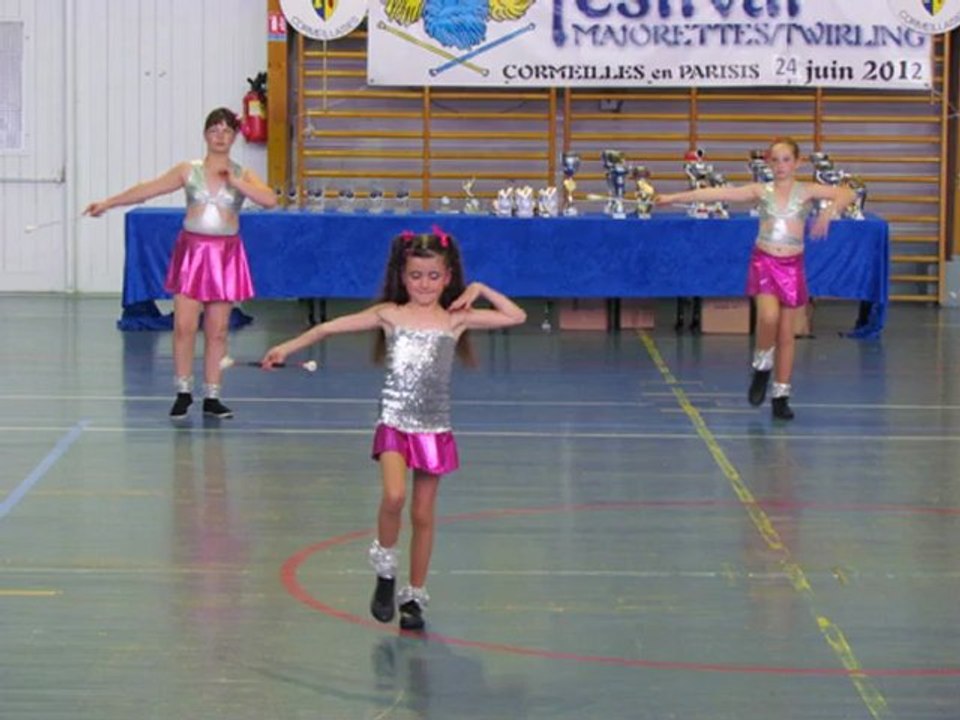 festival de twirling majorette à cormeille en parisis.  juin 2012