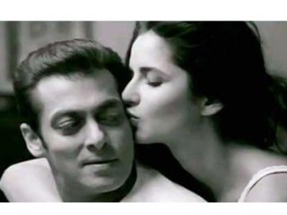 Katrina Kaif Kisses Salman Khan - Bollywood Hot