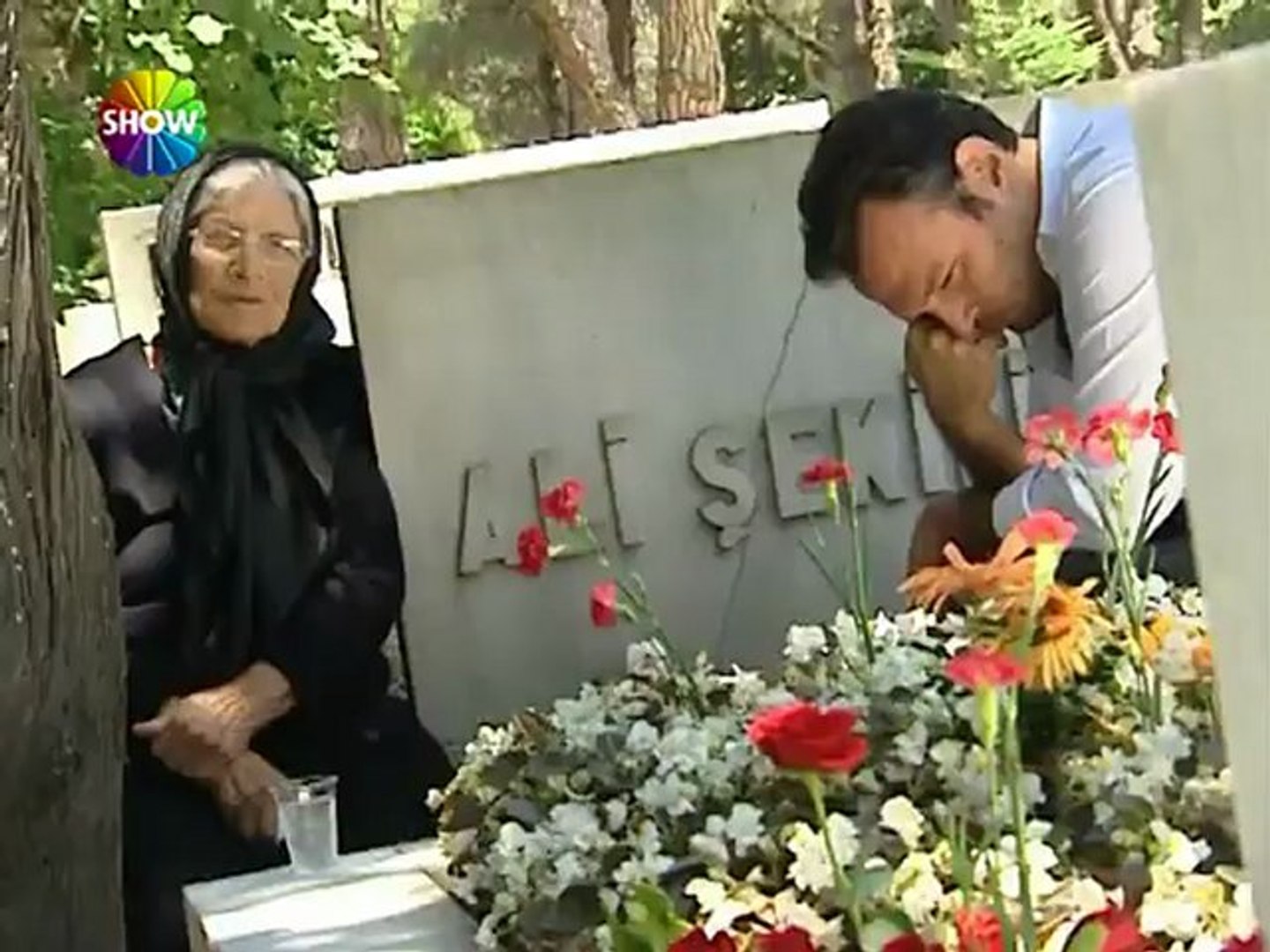 Kemal Sunal Olumunun 12 Yildonumunde Anildi Dailymotion Video