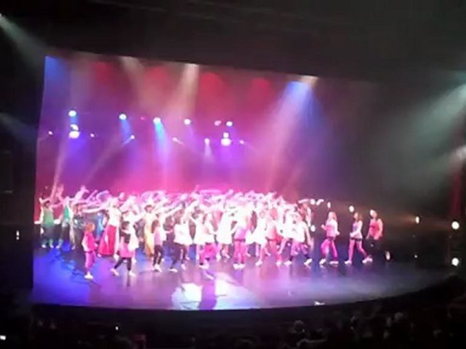1207 Adele danse