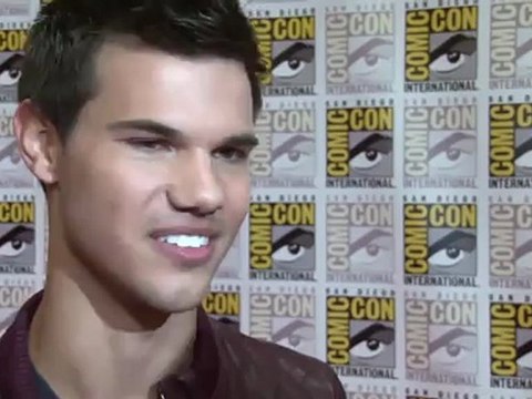 Comic Con 2011: Taylor Lautner, Kristen Stewart, Bill Condon and Julia Jones talk Breaking Dawn