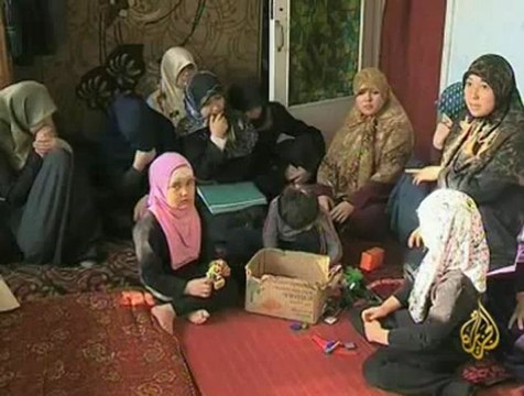 السلطات الكازاخية تسلم مطلوبين للسلطات الأوزبكية