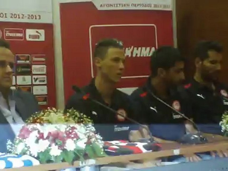 Παρουσίαση των παικτών του Ολυμπιακού - Γιαννιώτης, Τάτος, Μανωλάς, Βλαχοδήμος, Ζαραδούκας, Σιόβας (2)