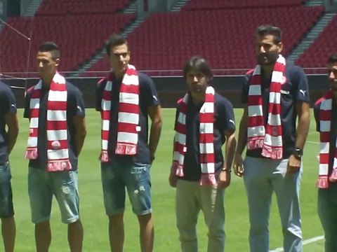 Παρουσίαση των παικτών του Ολυμπιακού στο Γ. Καραϊσκάκης - Γιαννιώτης, Τάτος, Μανωλάς, Βλαχοδήμος, Ζαραδούκας, Σιόβας (2)