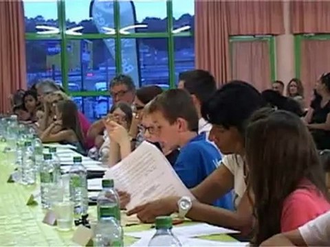 Bédarrides, conseil municipal extraordinaire avec des enfants mai 2012 Partie 3