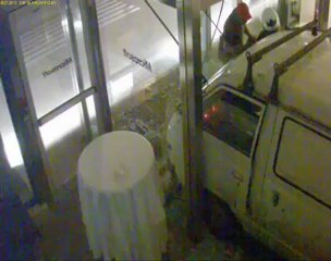 Βίντεο από την εμπρηστική επίθεση στην εταιρεία Microsoft