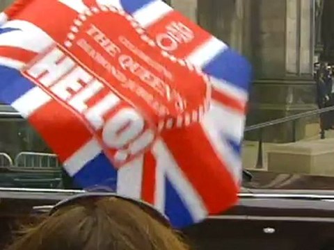 Queen attends service at St Giles' Cathedral in Edinburgh