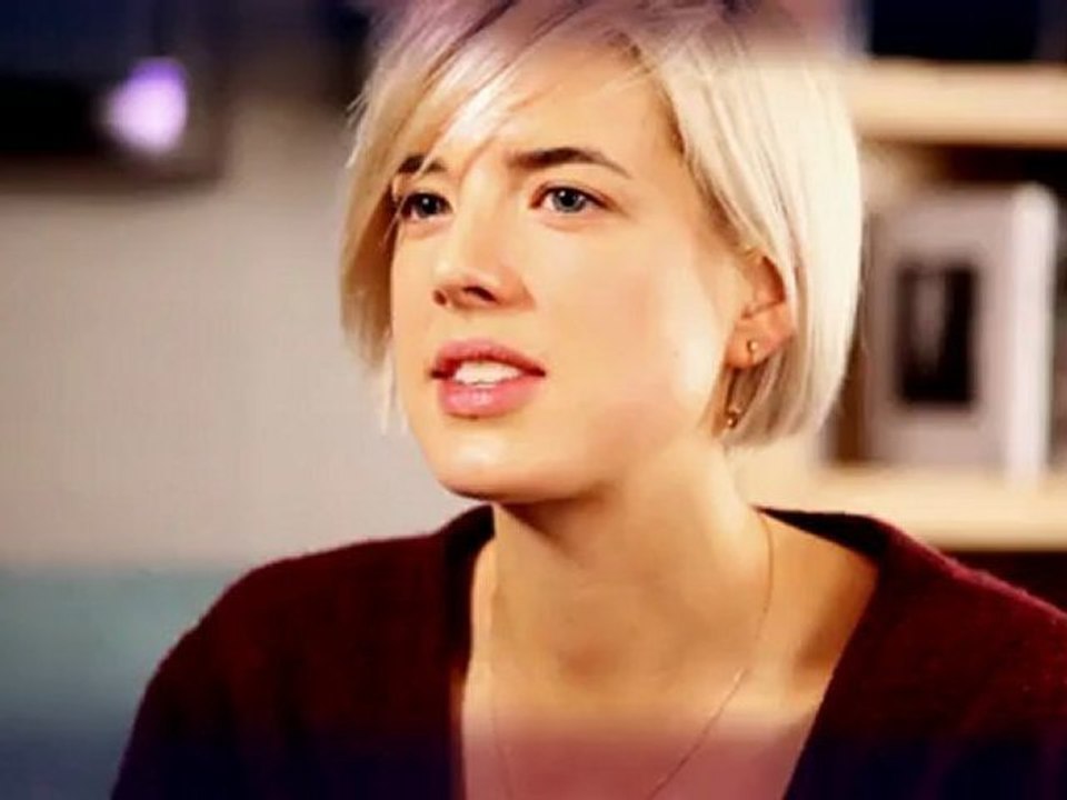 Agyness Deyn talks modeling and feeling ugly! -- GRAZIA