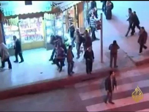 مظاهرات للمطالبة بالتغيير وتحسين ظروف المعيشة