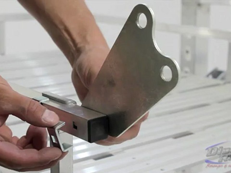 SC500-AF Aluminum Folding Mobility Carrier - Assembly