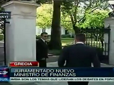 Yannis Stournaras jura como ministro de Finanzas en Grecia