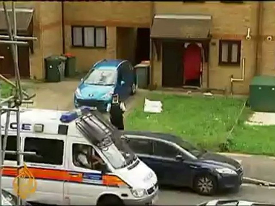 'Terror suspects' arrested in UK raid