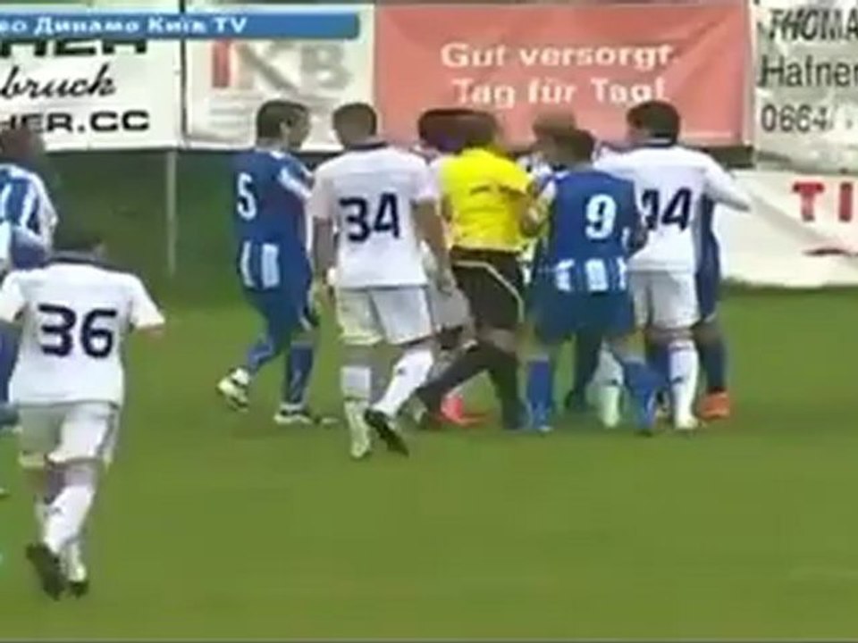 Bu olay tribünleri kahkahaya boğdu!