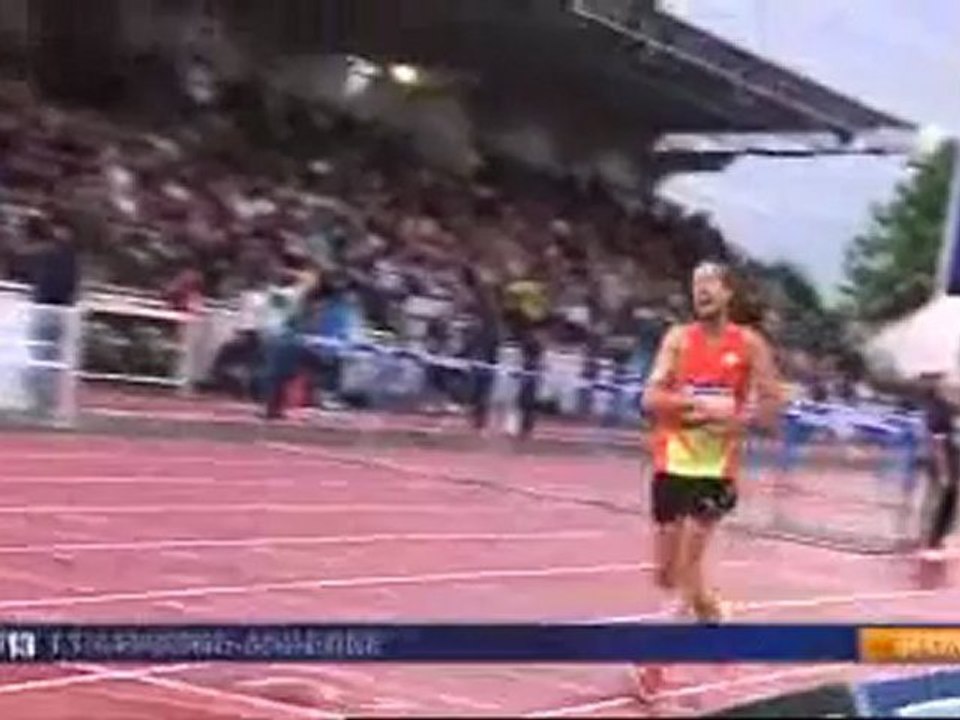 Meeting d'athlétisme pluvieux à Reims