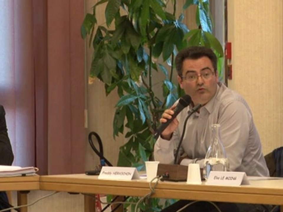 8. Convention de mise à disposition d'une parcelle pour l'aménagement d'une zone humide entre la commune et la société IFI Developpement ouest