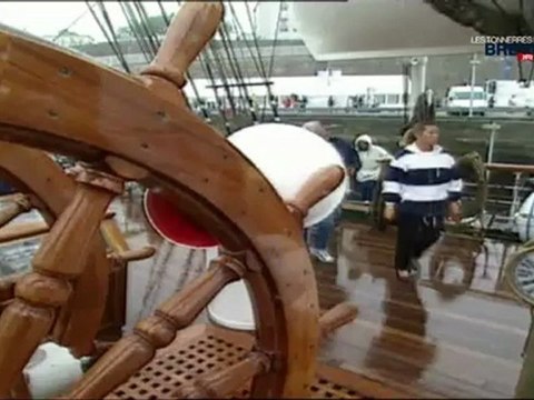 Les Tonnerres de Brest 2012 : Brest 2000 : visite de vieux gréements