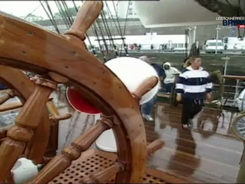 Les Tonnerres de Brest 2012 : Brest 2000 : visite de vieux gréements