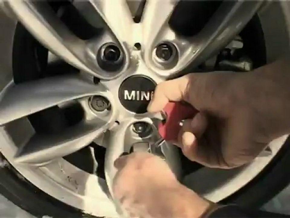 POLAIRE TRAK AUTO : passager Snow Chain fiting - Chaine à neige tourisme montage