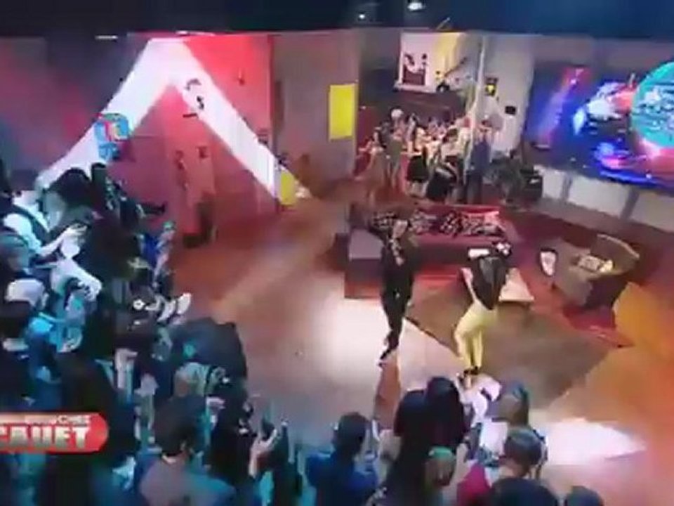 JEAN-ROCH IN 'BIENVENUE CHEZ CAUET' - LIVE FEAT. NAYER - ON NRJ 12