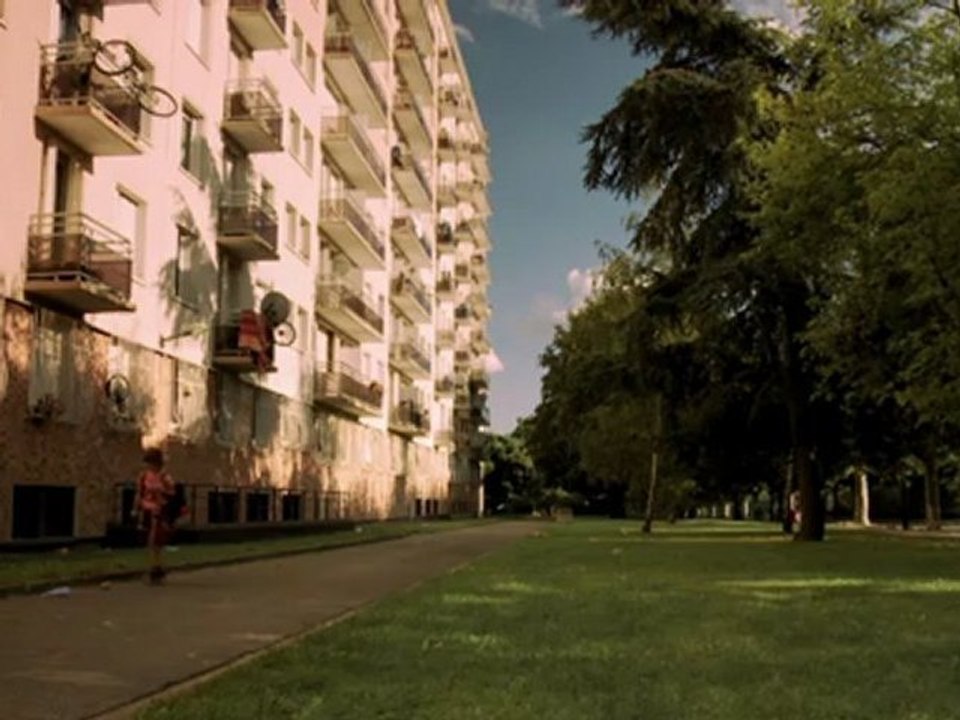 Entre chien et loup - Extrait 50"