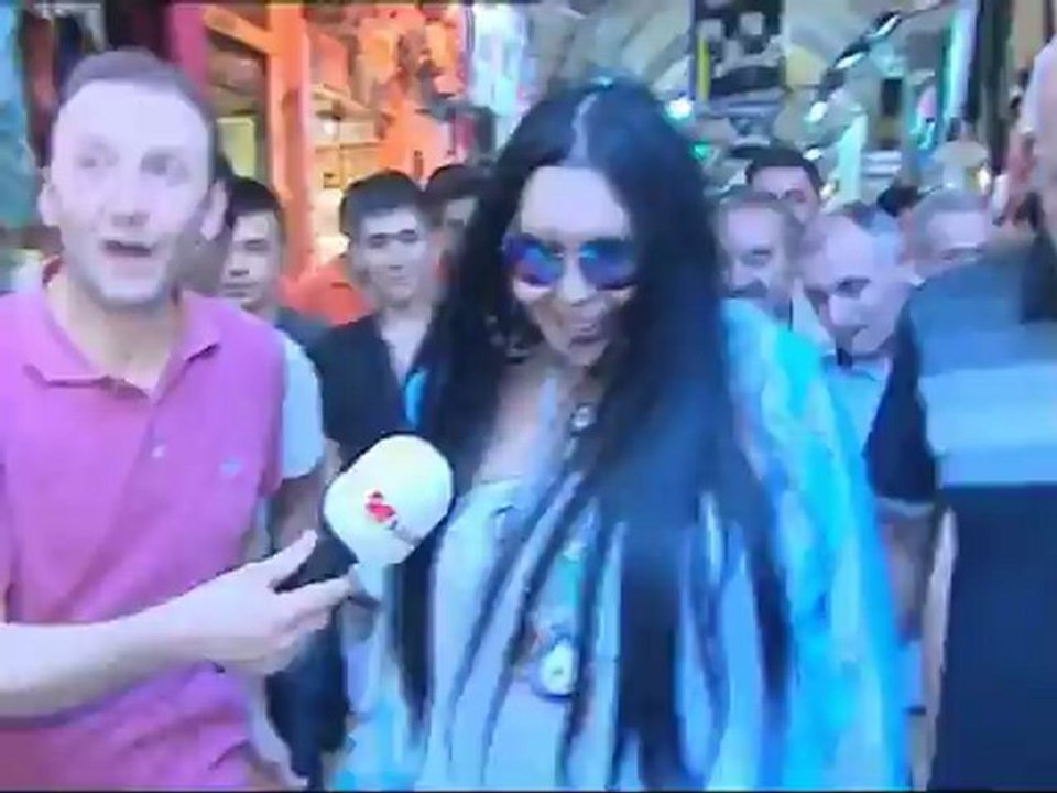 Bülent Ersoy Kapalıçarşı'ya gitti, büyük arbede yaşandı