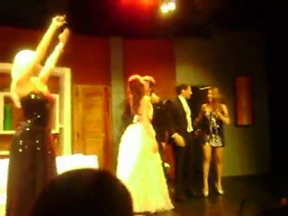 Pedro y Paula BESO en el Saludo Final de DDS - 05 de Julio