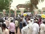 Police 'attack' as Sudan protesters gather at mosques