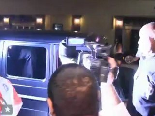 Chris Brown's HOT Car & Gold Filling