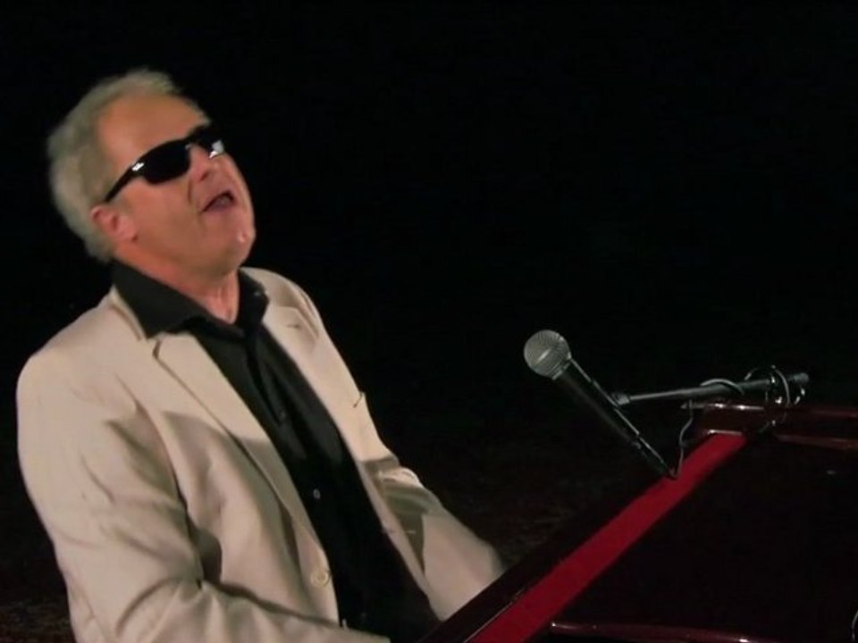 PIANISTE CHANTEUR chante Ray Charles REMY MONCORGE