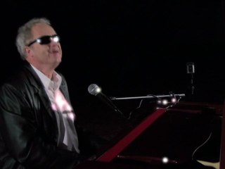 PIANISTE CHANTEUR chante "Unchain my heart" REMY MONCORGE