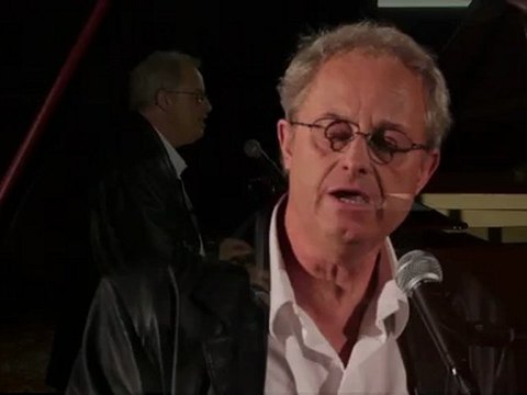 Pianiste chanteur chante V. SANSON Rémy MONCORGE Toi et moi