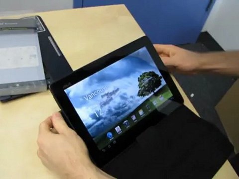 ASUS Transformer TF300T Keyboard Dock & Case Unboxing & First Look Linus Tech Tips