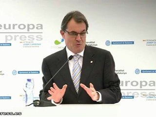 Artur Mas inaugura un centro contra la leucemia