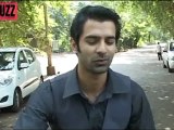 Arnav & Khushi's PAINFUL HUG in Iss Pyaar Ko Kya Naam Doon 9th July 2012