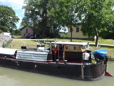 Ecluse de Maixe, n°19 du canal de la Marne au Rhin ; entrée du bateau LIBER