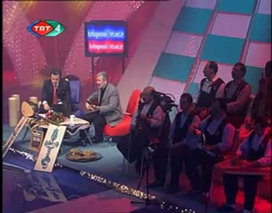 Esat Kabaklı     "SÜRGÜN"