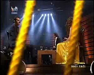 Umut  Akyürek    "Cahildim dünyanin rengine kandim "