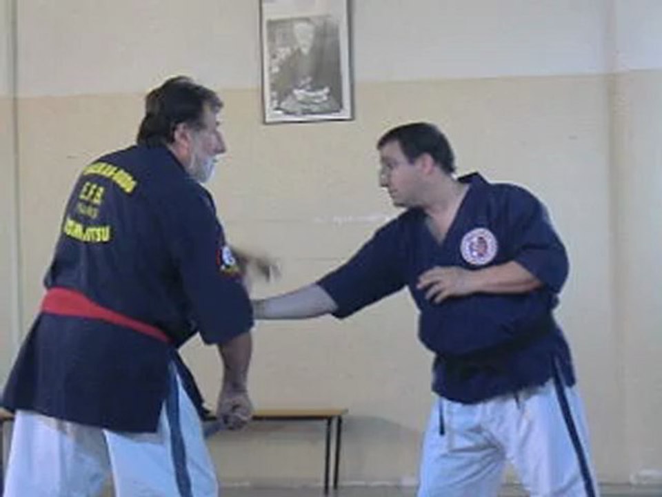 Educatif de travail à partir du Kata Tanto Happo Nidan