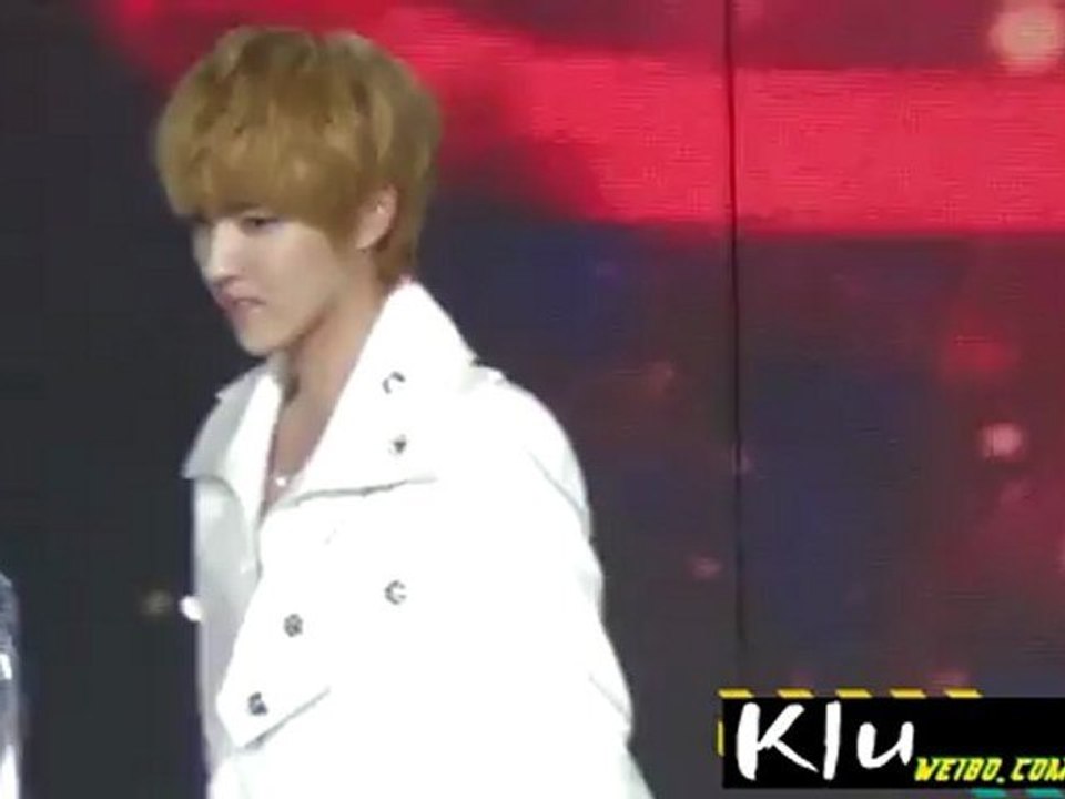 [Fancam] 120705 Kris Rapping Two Moons @ 中国爱大歌会