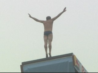 World class cliff divers take the plunge in Norway