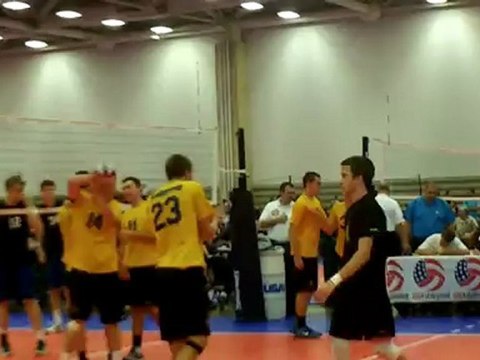 Ultimate Volleyball Club Boys 17 Blue Round 2 Match 3 Pipeline 17 Quiksilver GL Game 3