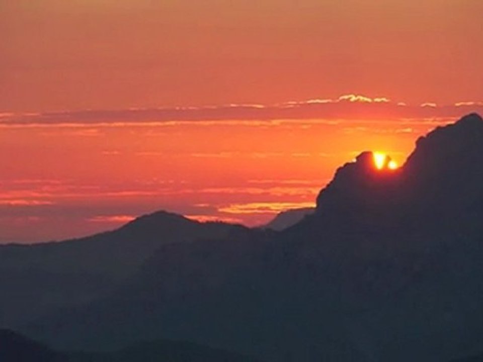 Sonnenaufgangstour auf’s kitzbüheler horn zum horngipfelfrühstück