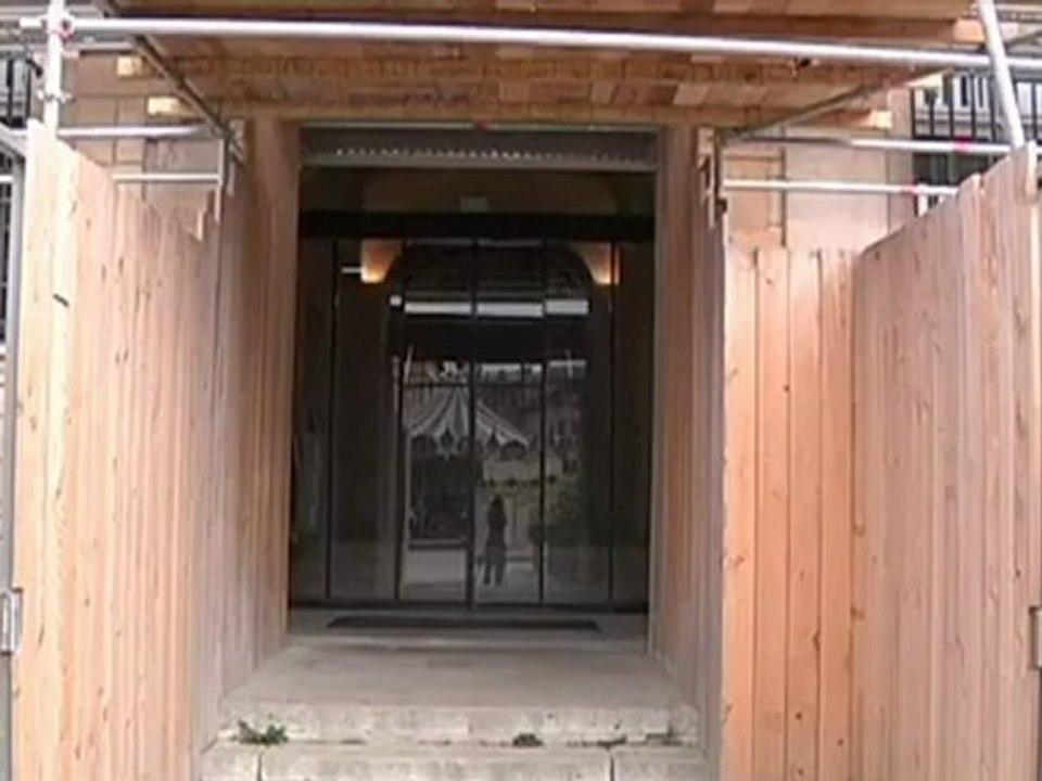 La façade de l'hôtel de ville se dévoile (Troyes)