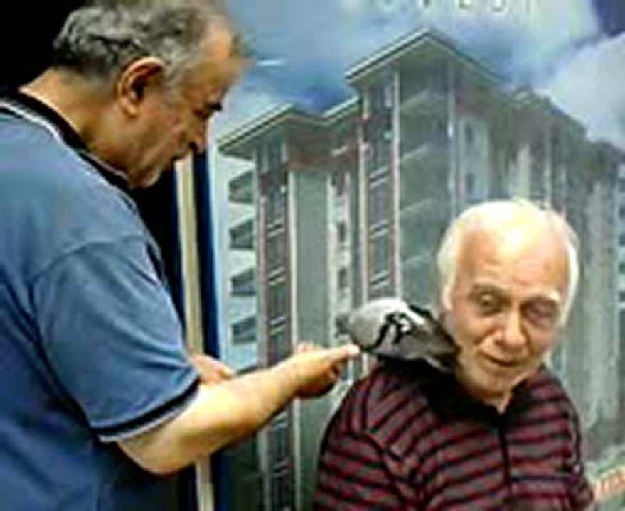 Sokakta yürürken başına talih kuşu kondu